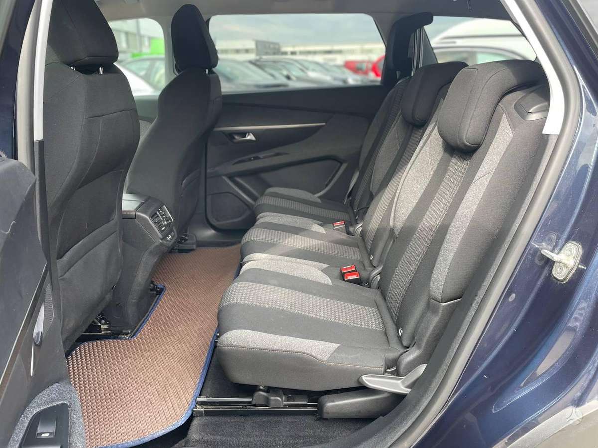Peugeot 5008 - 11