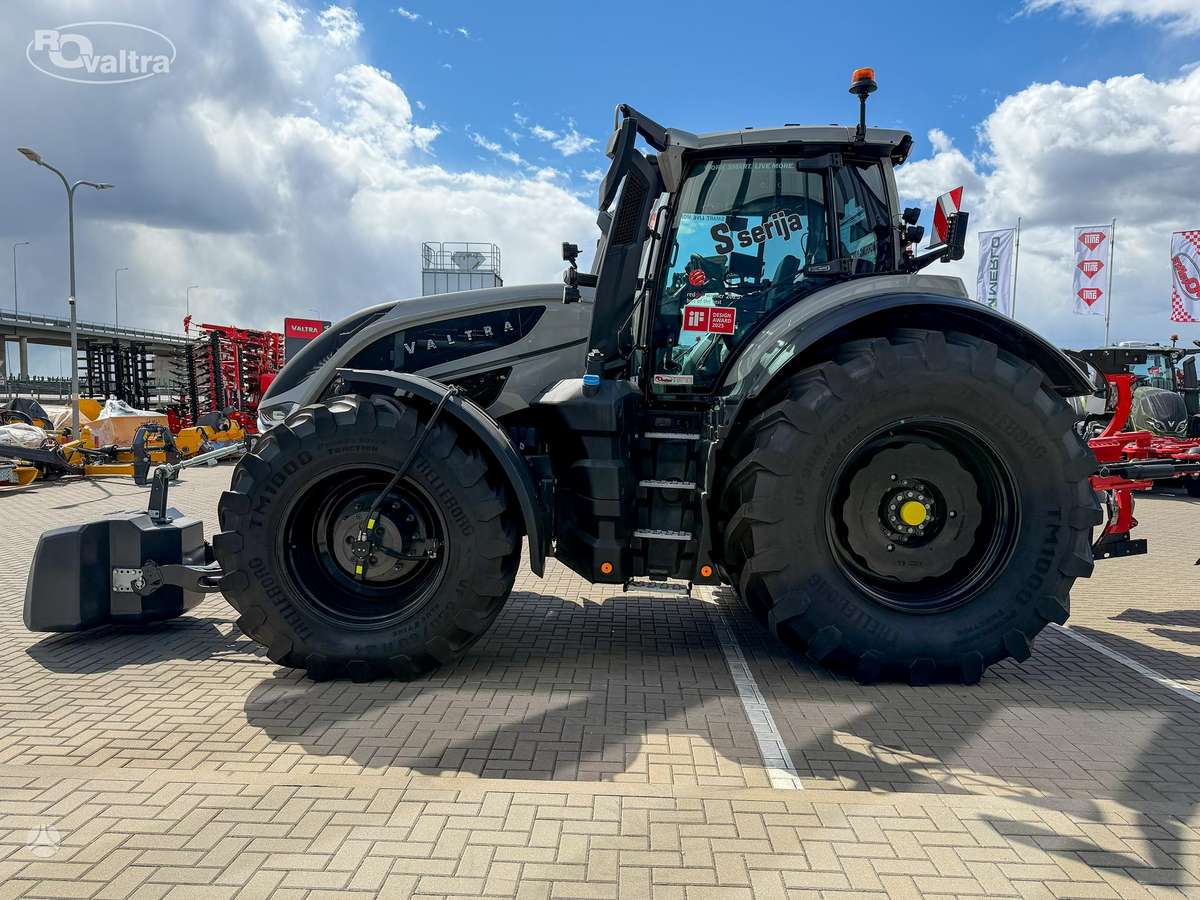 Valtra S416, tractors