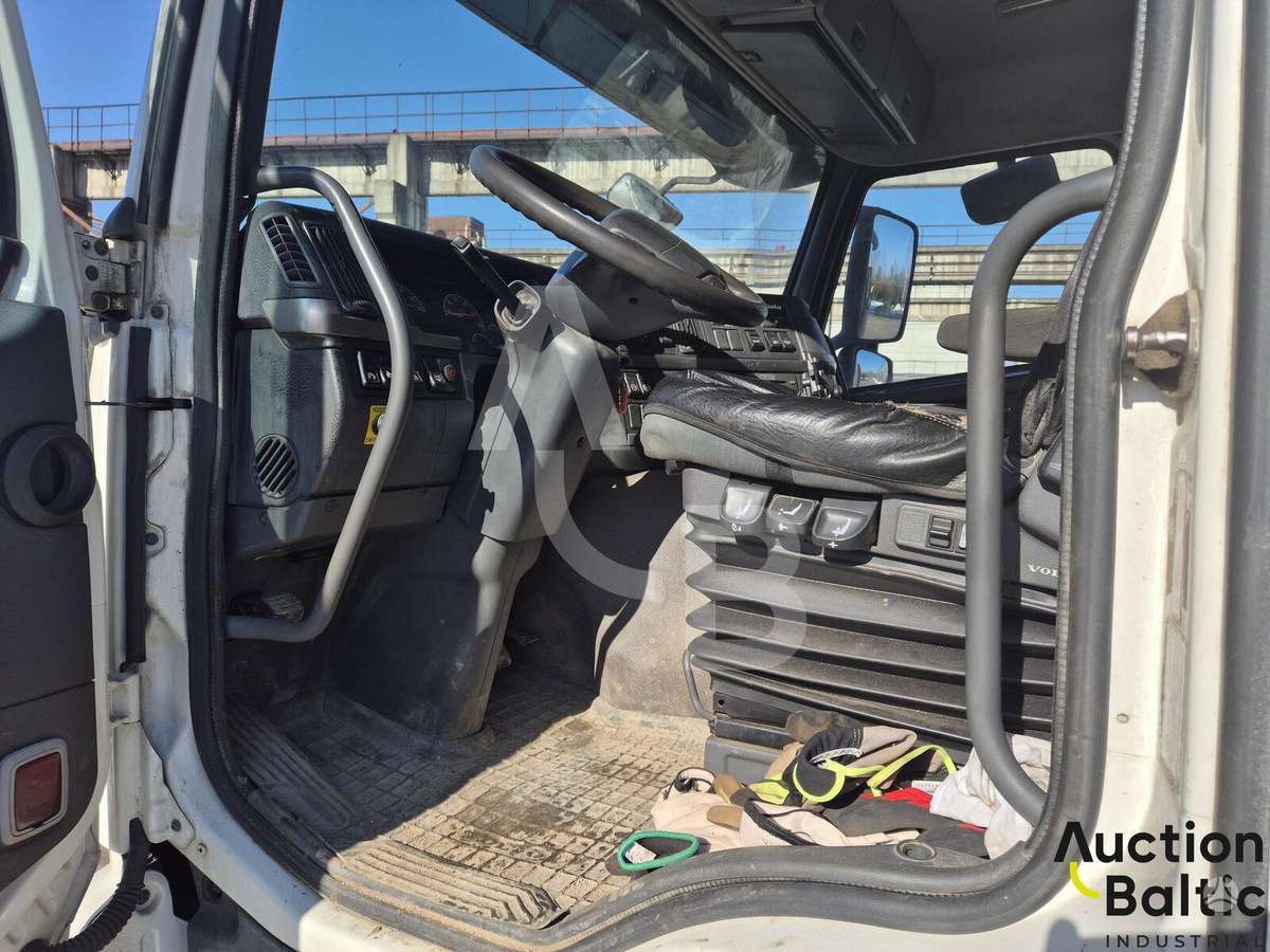 Volvo FM9, самосвалы