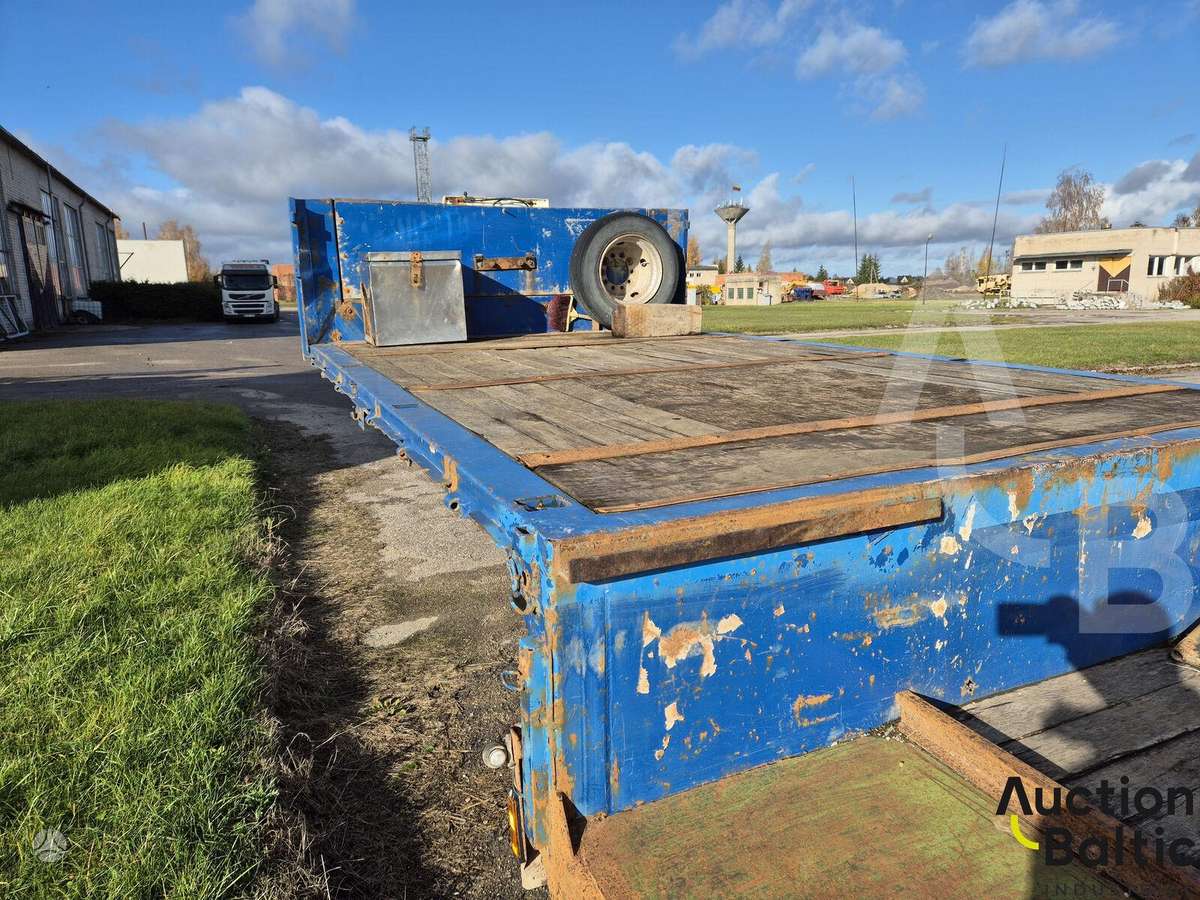 Krone SDP27, flatbed