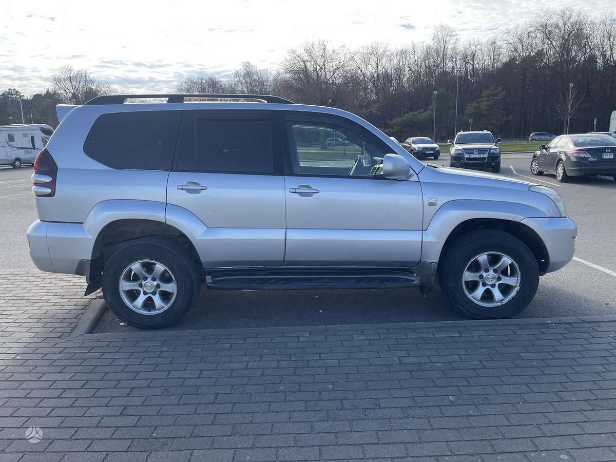 Toyota Land Cruiser - 6