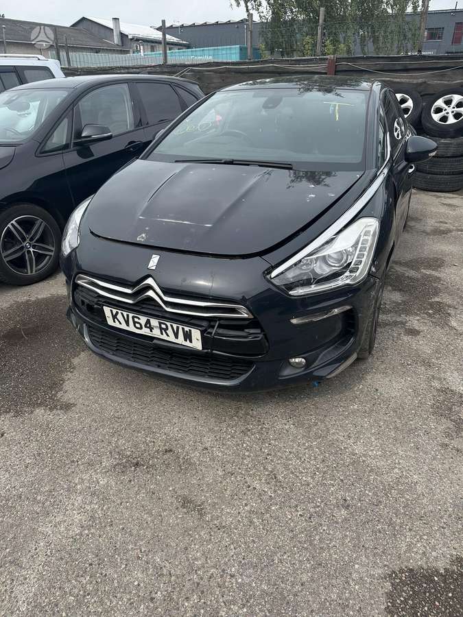 Citroen DS5 dalimis. Detaliu pristatymas