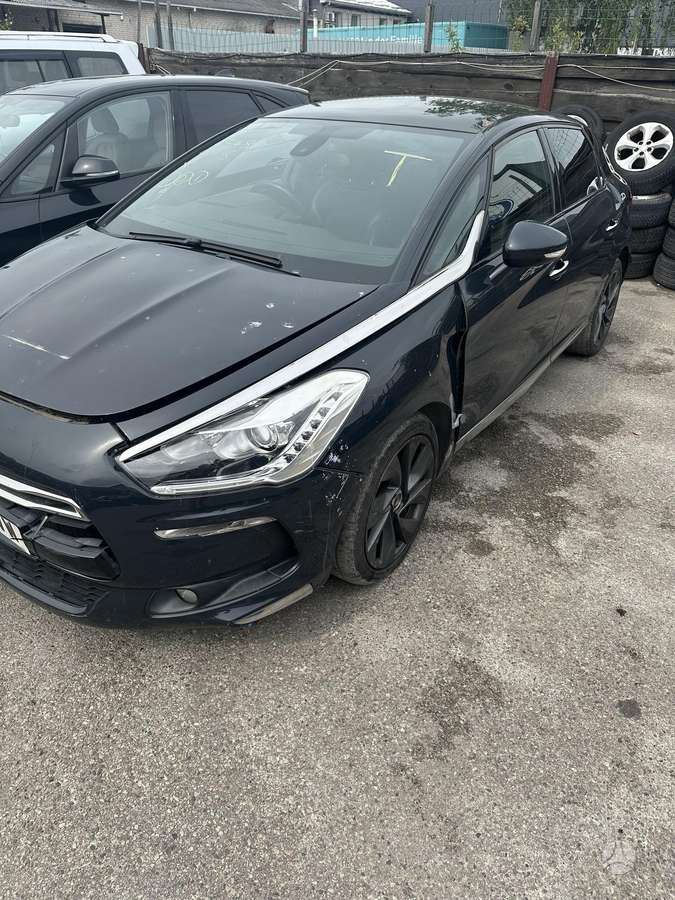 Citroen DS5 dalimis. Detaliu pristatymas