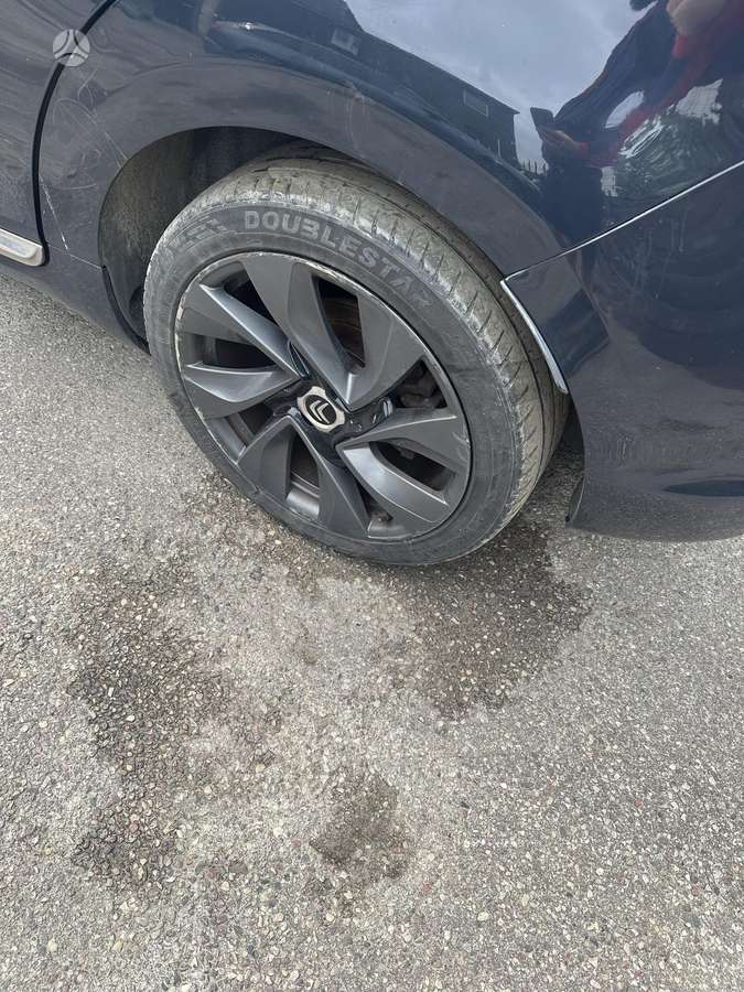 Citroen DS5 dalimis. Detaliu pristatymas