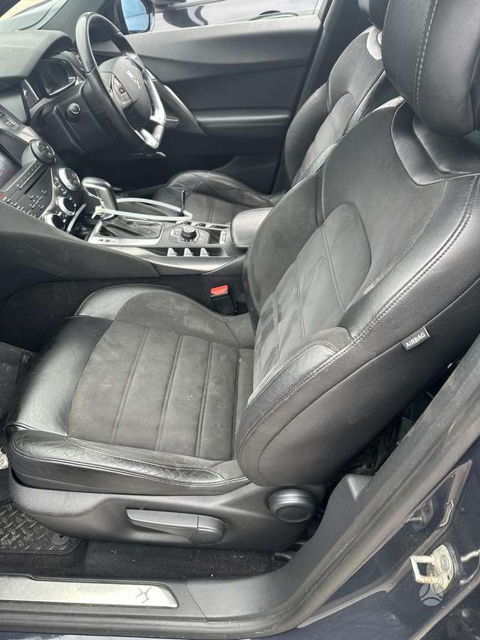 Citroen DS5 dalimis. Detaliu pristatymas