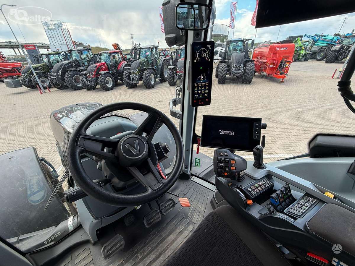 Valtra Q305, тракторы