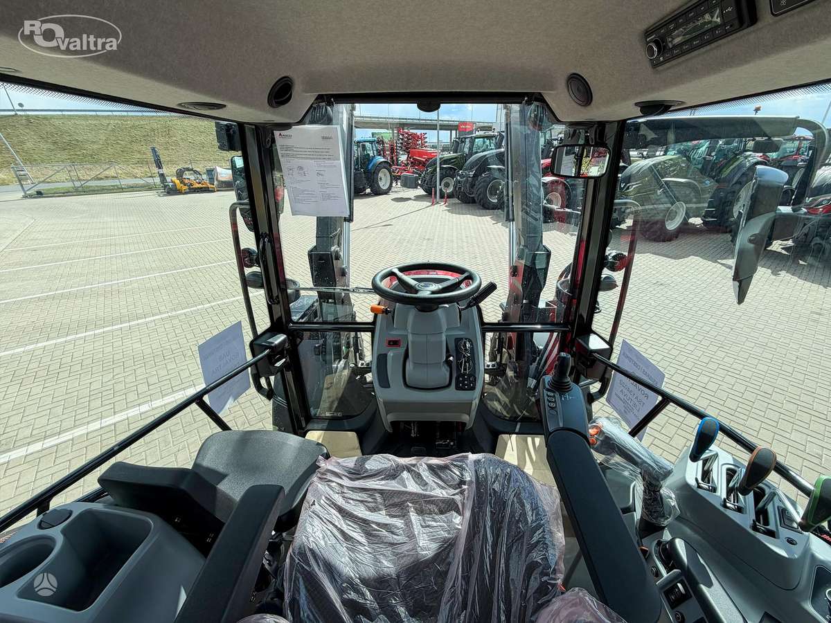 Valtra A115, traktori