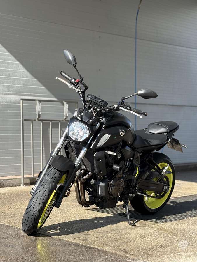 Yamaha MT 07 690cc, street / classic