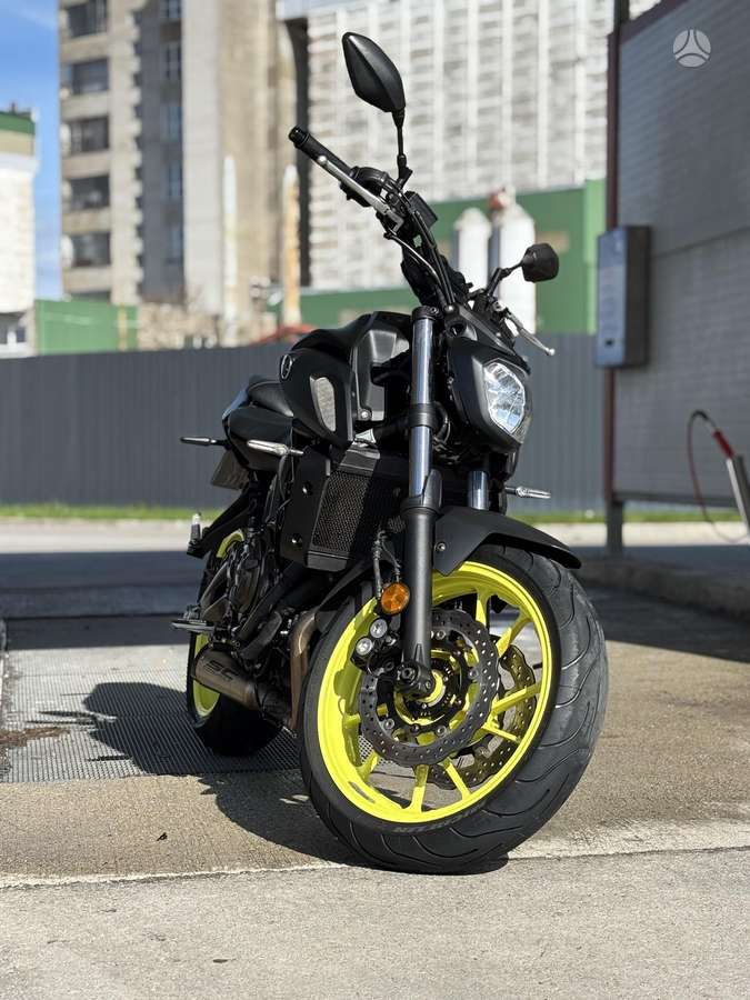 Yamaha MT 07 690cc, street / classic