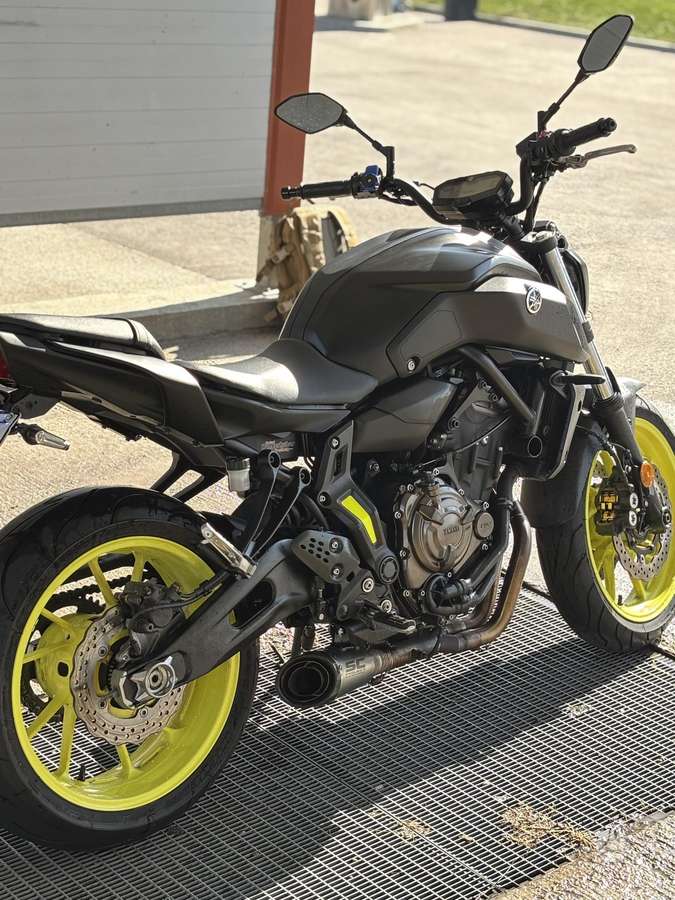 Yamaha MT 07 690cc, street / classic