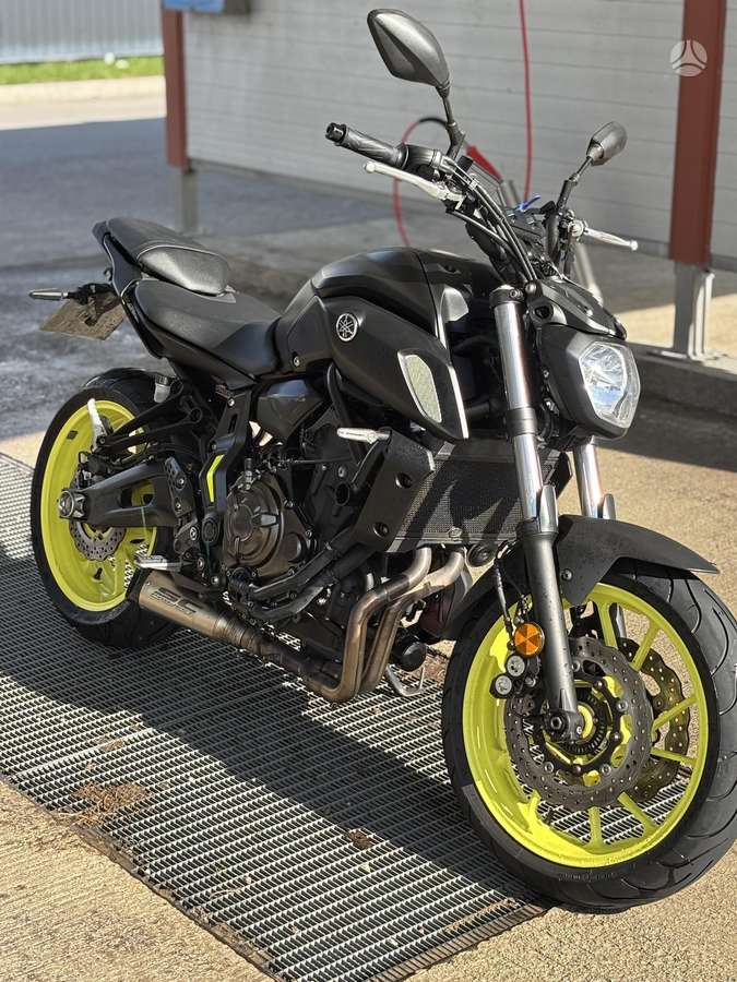Yamaha MT 07 690cc, street / classic