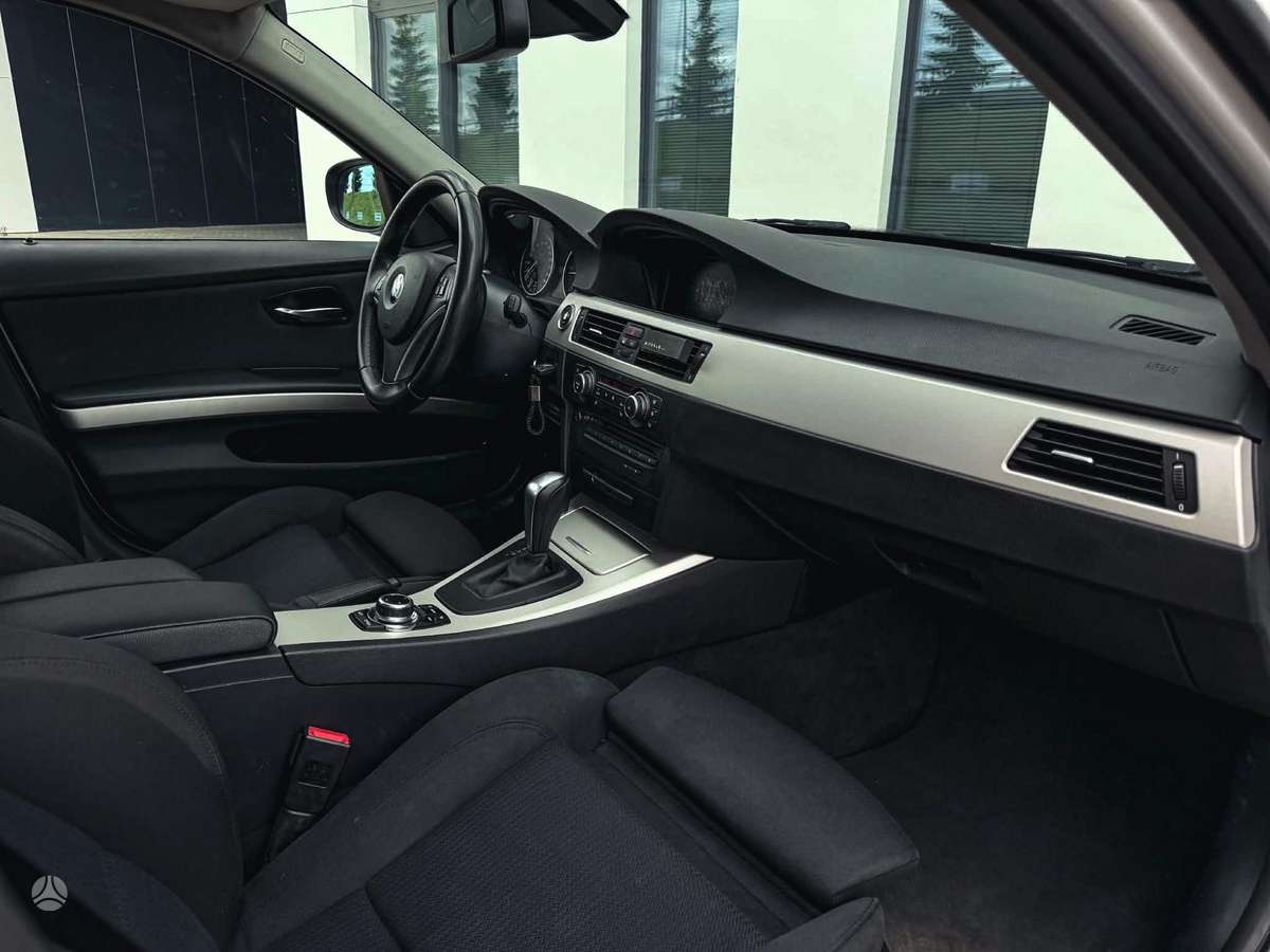 BMW 320, 2.0 l., universalas
