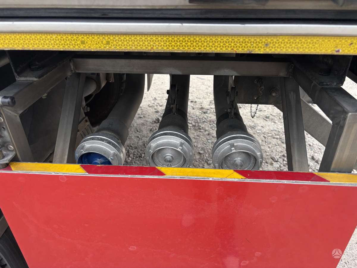 Scania P450, fire engines