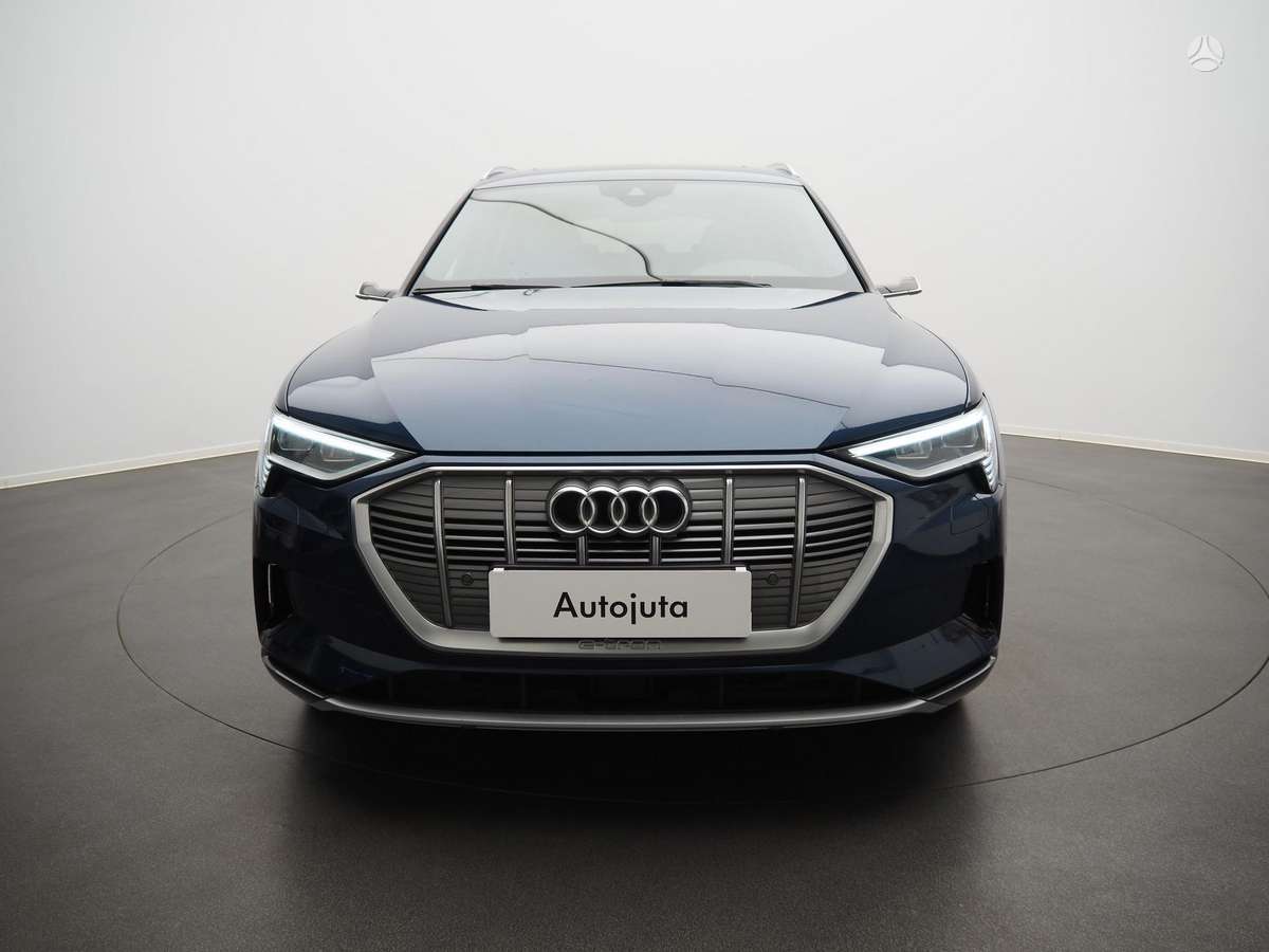 Audi e-tron, visureigis / krosoveris