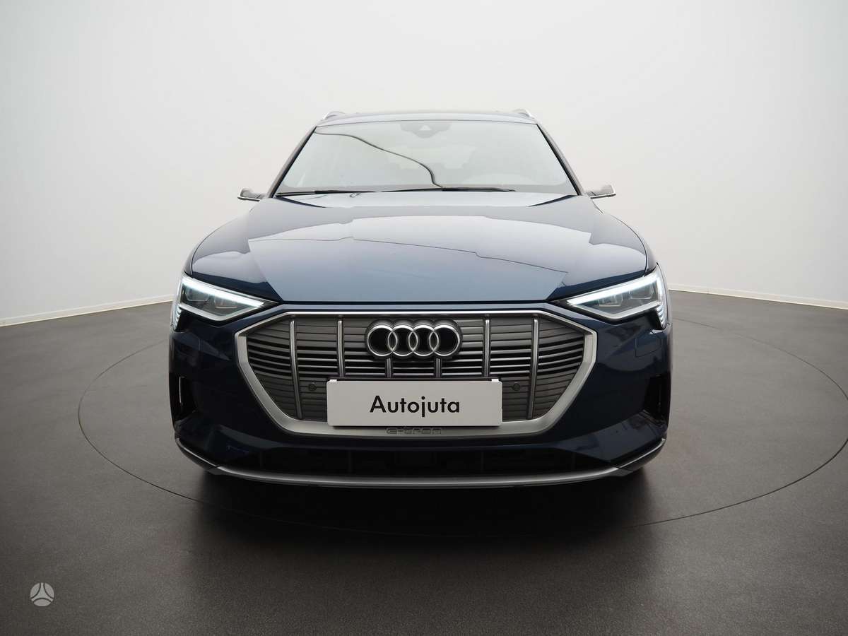 Audi e-tron, Внедорожник / Кроссовер