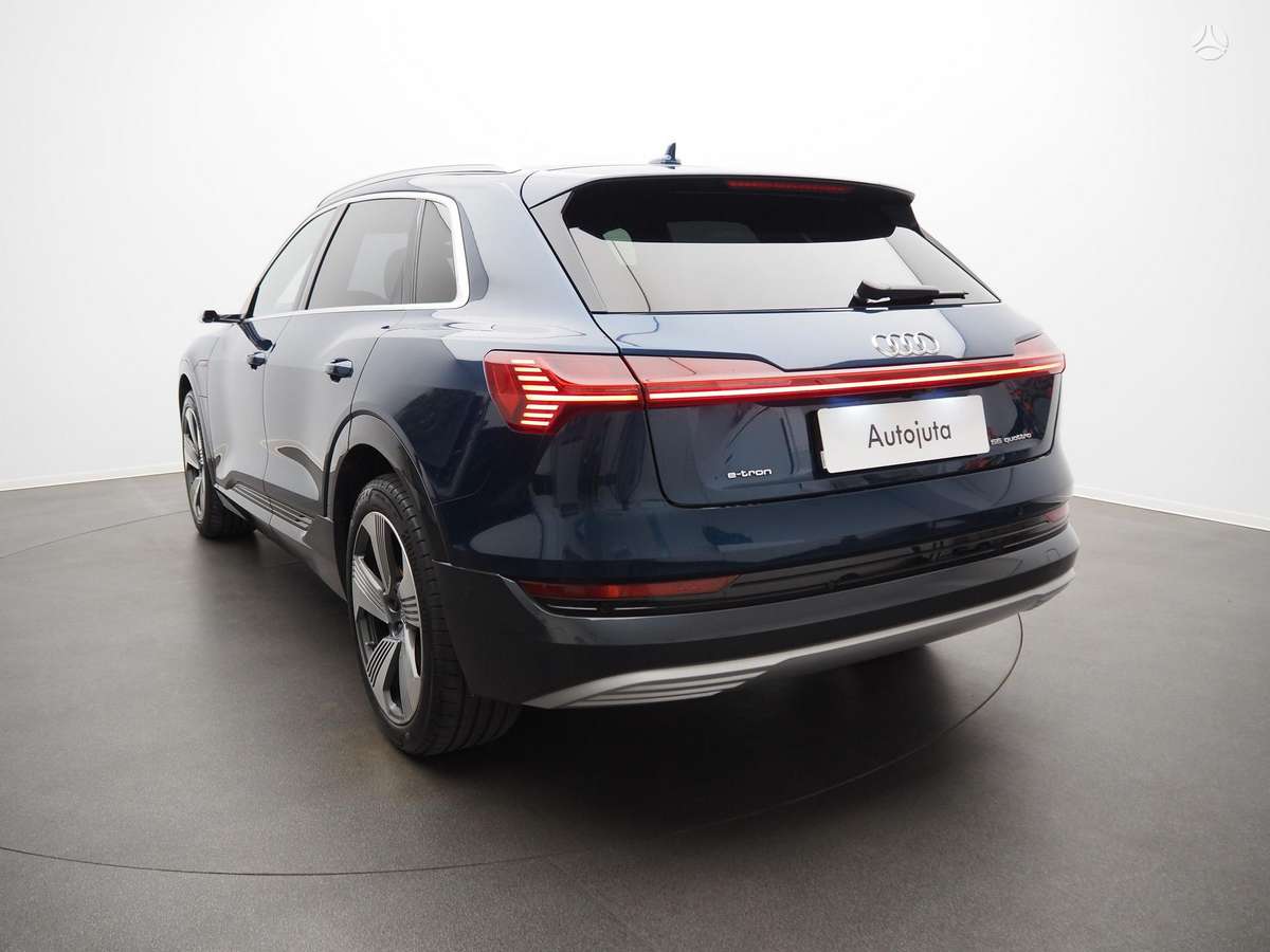 Audi e-tron, Внедорожник / Кроссовер