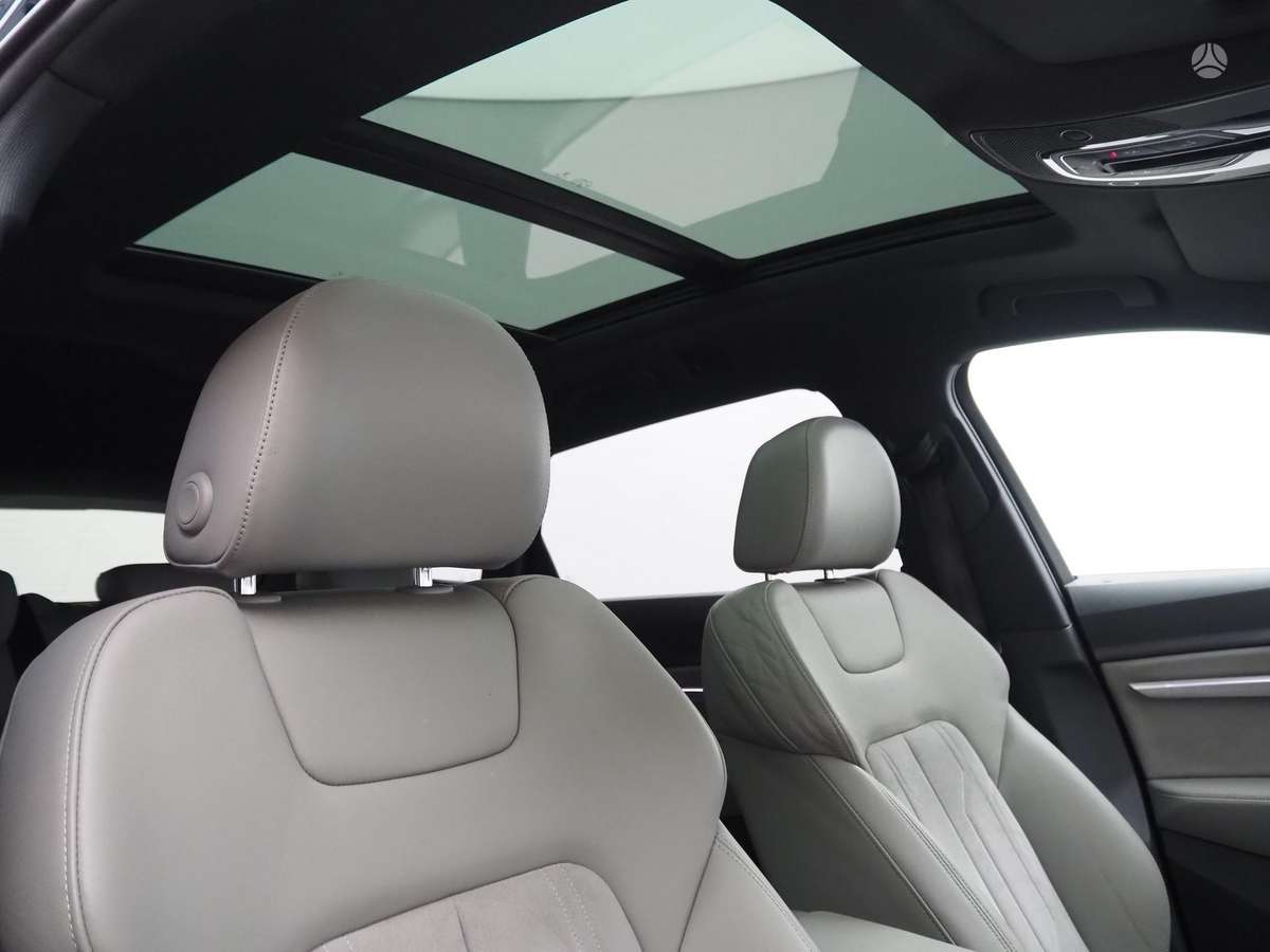 Audi e-tron, Внедорожник / Кроссовер
