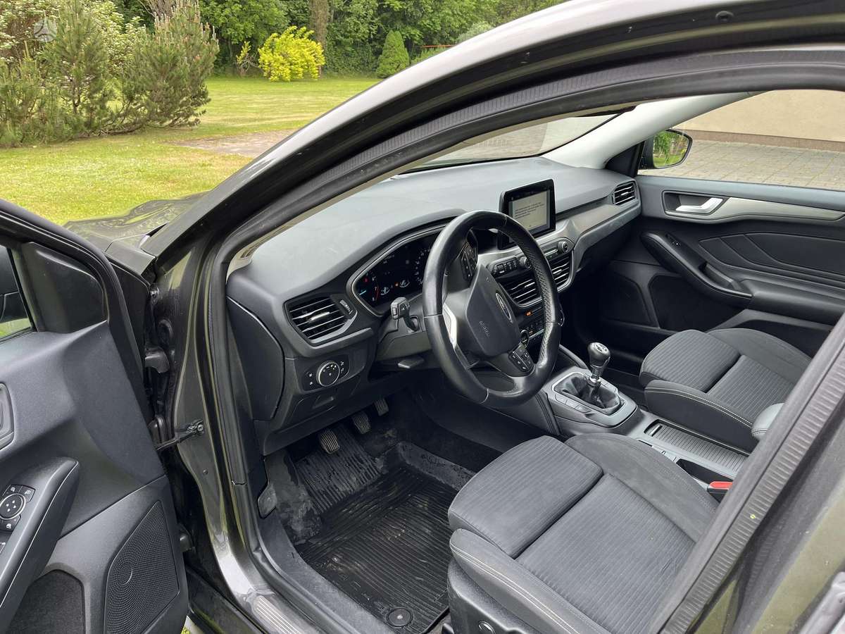 Ford Focus, 1.0 l., Хэтчбек