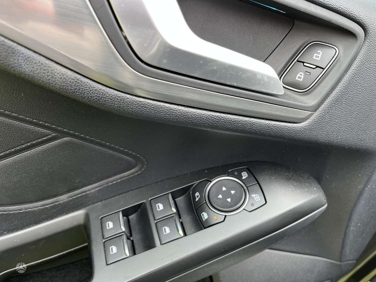 Ford Focus, 1.0 l., Хэтчбек