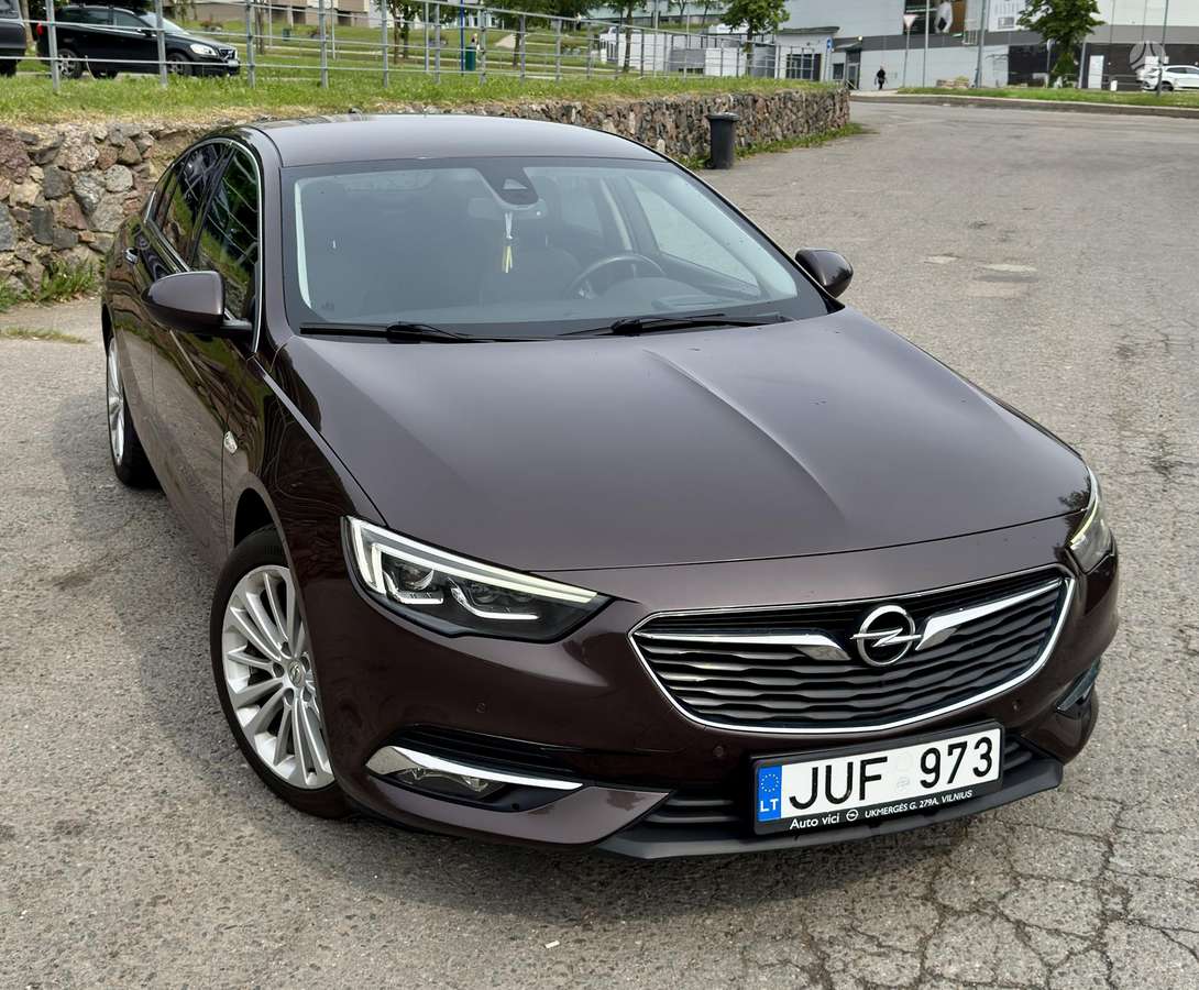 Opel Insignia, 1.5 l., hatchback