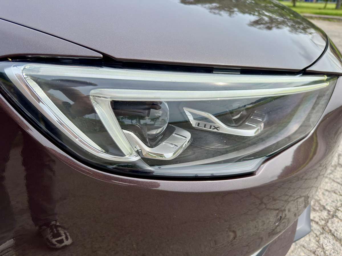 Opel Insignia, 1.5 l., hatchback