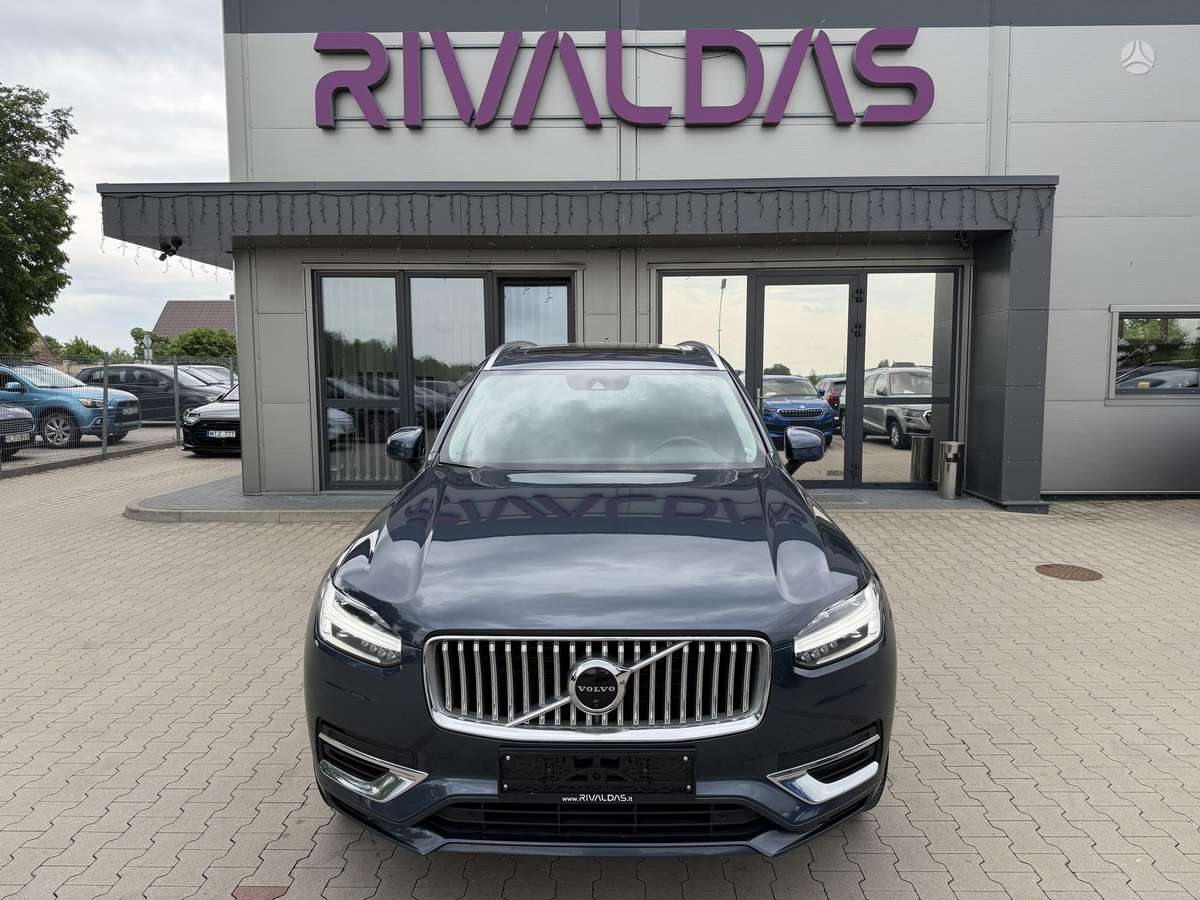 Volvo XC90 - 1