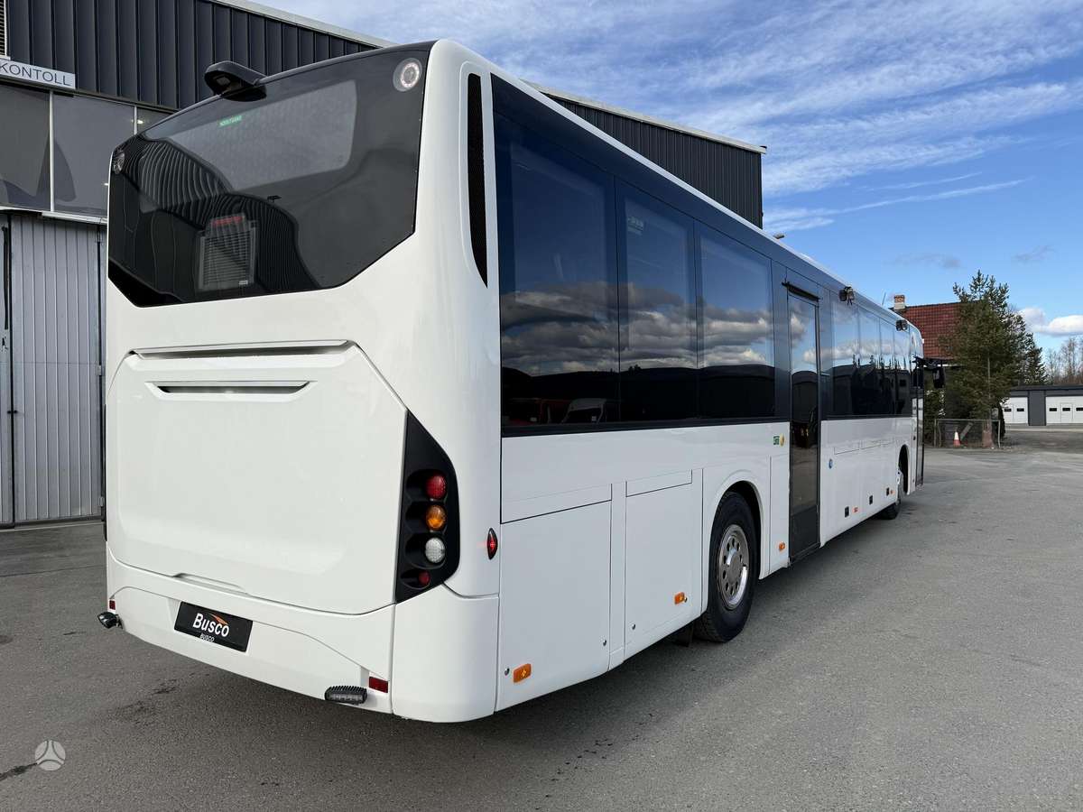 Volvo 8900, intercity / suburban