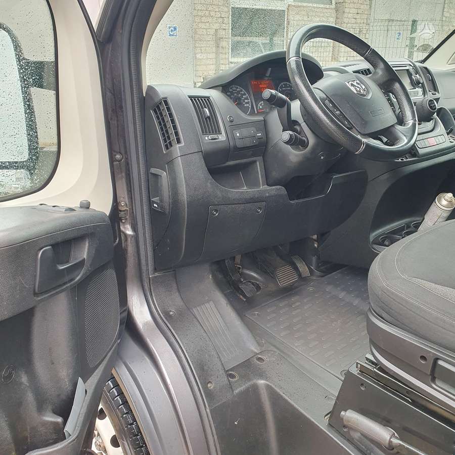 Dodge Ram, 3.0 l., cargo van