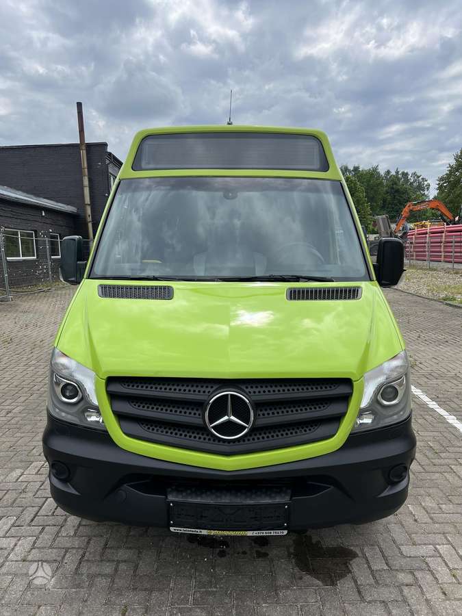 Mercedes-Benz Sprinter, passenger minibus
