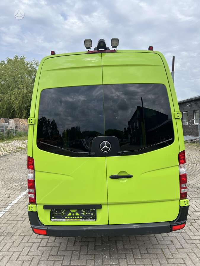 Mercedes-Benz Sprinter, passenger minibus