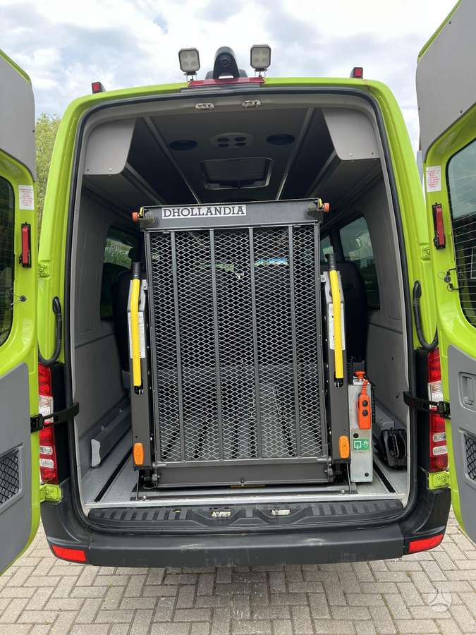 Mercedes-Benz Sprinter, passenger minibus