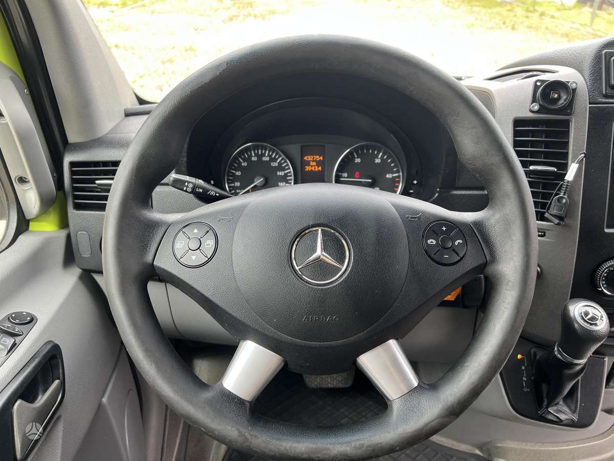 Mercedes-Benz Sprinter, passenger minibus