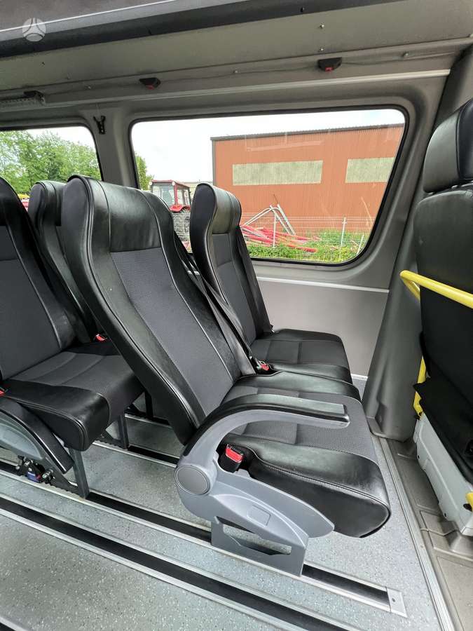 Mercedes-Benz Sprinter, passenger minibus