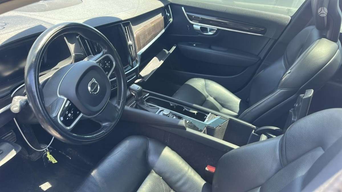 Volvo S90, 2.0 l., Седан
