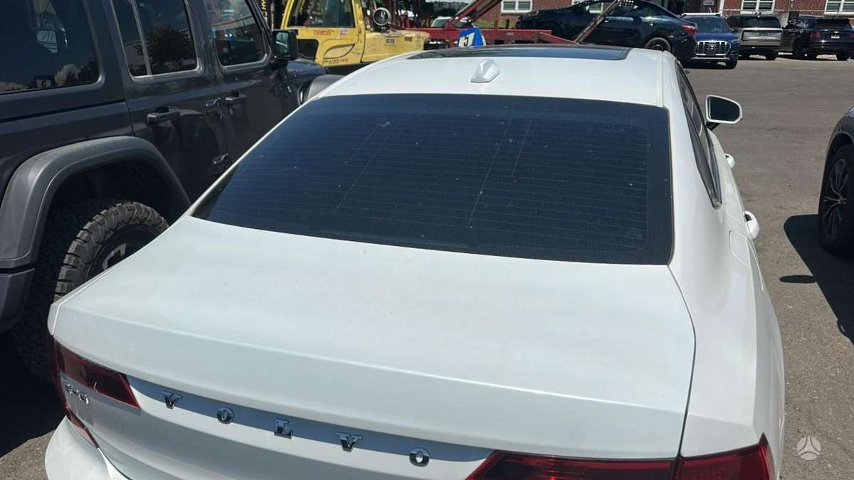 Volvo S90, 2.0 l., Седан