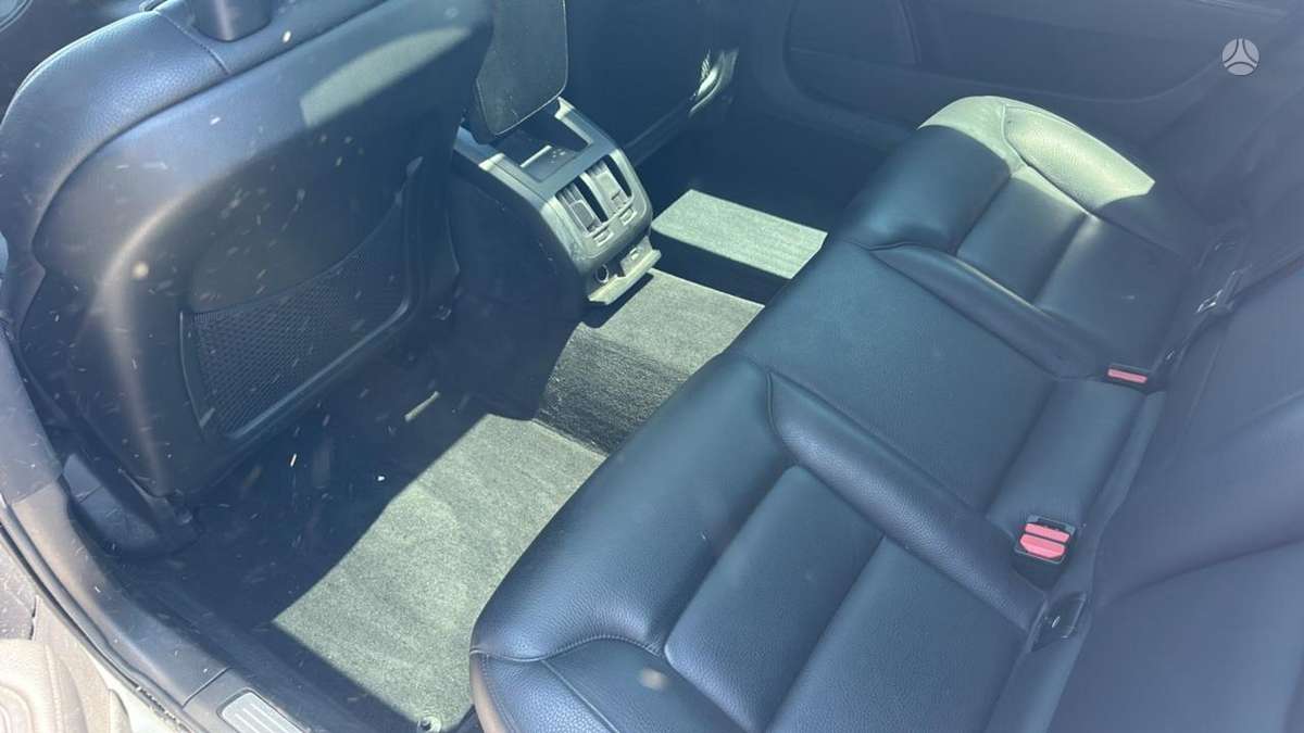 Volvo S90, 2.0 l., Седан