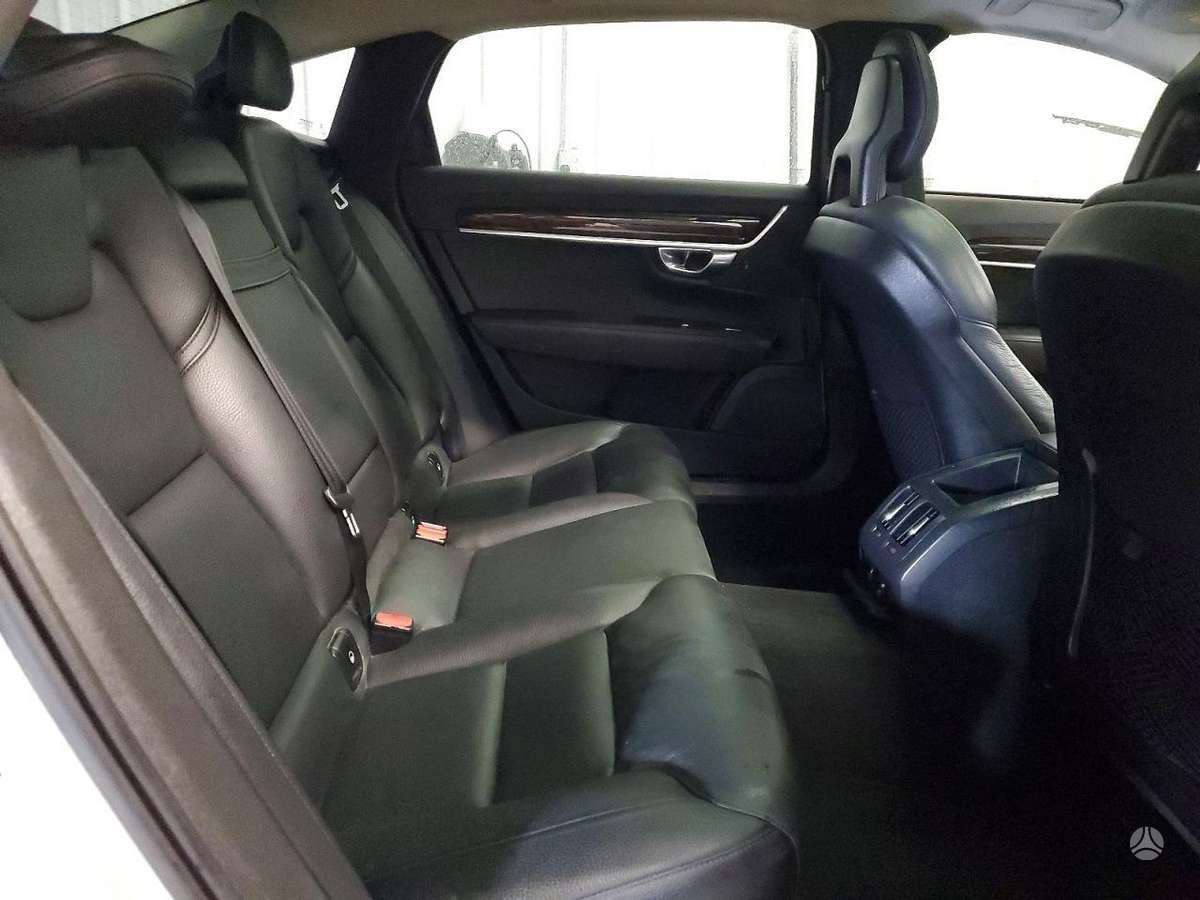 Volvo S90, 2.0 l., Седан