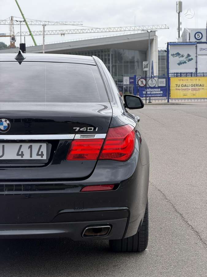 BMW 740, 3.0 l., Седан