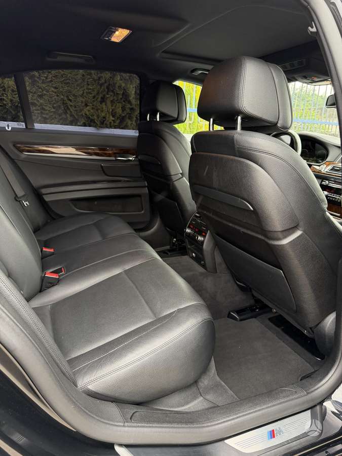 BMW 740, 3.0 l., Седан