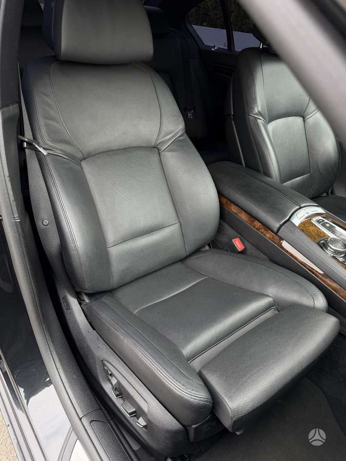 BMW 740, 3.0 l., Седан