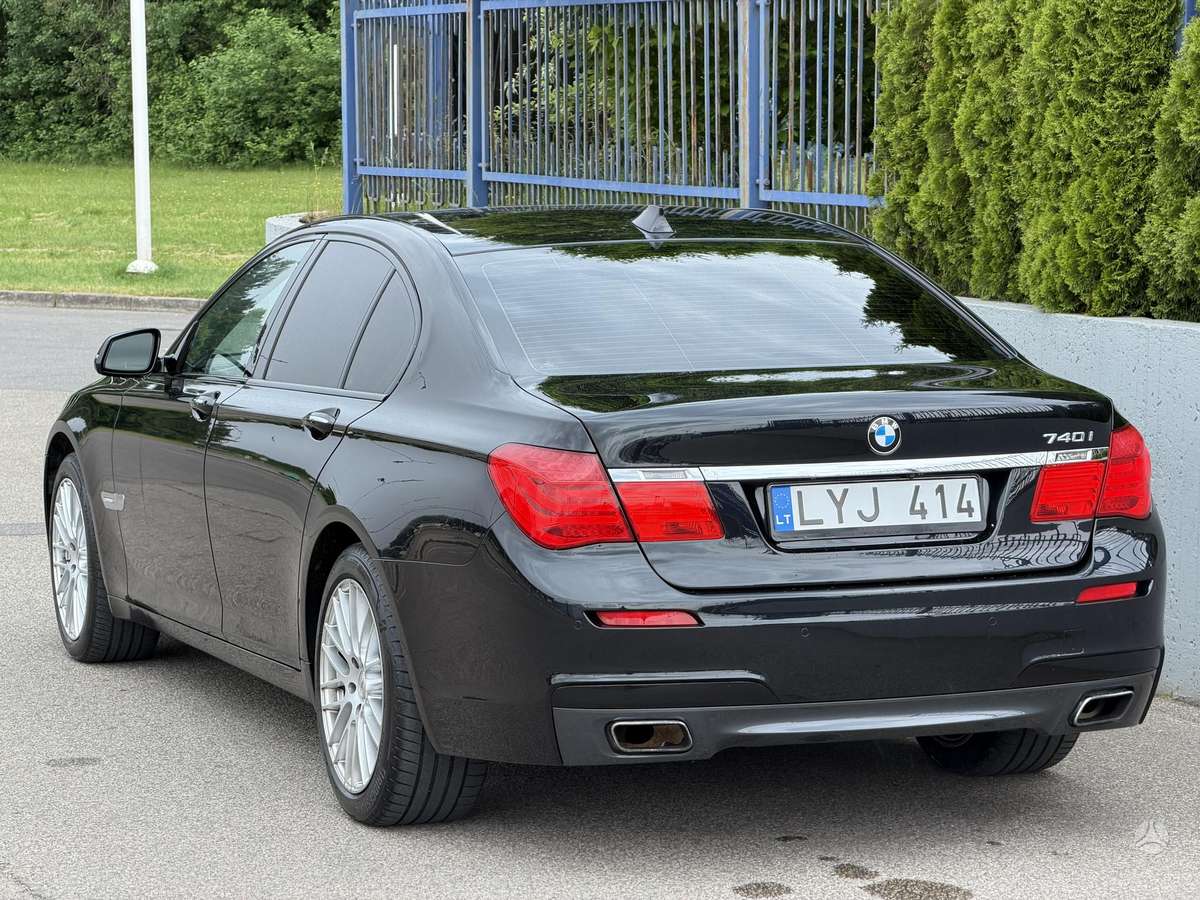 BMW 740, 3.0 l., Седан