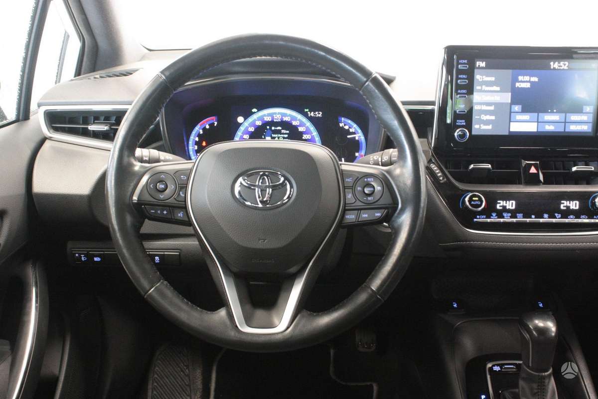 Toyota Corolla - 12