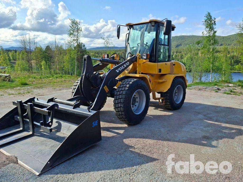 Volvo L35B PRO, frontaliniai krautuvai