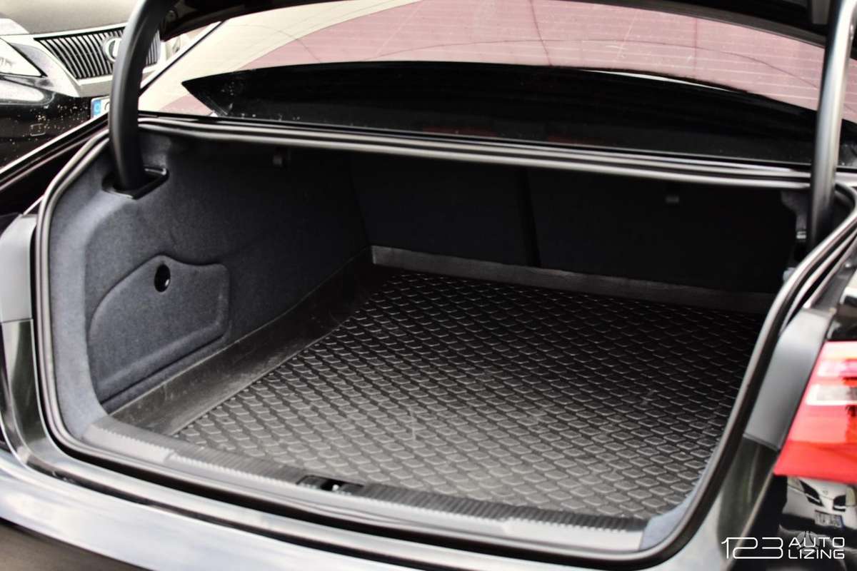 Audi A6, 3.0 l., saloon / sedan