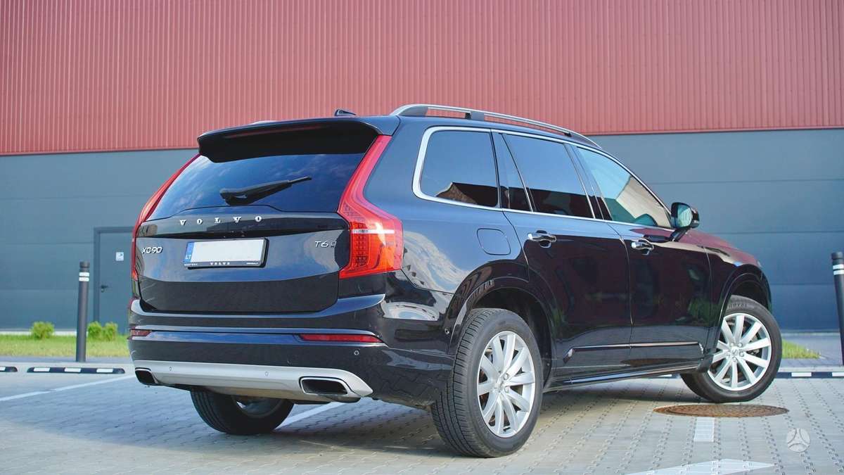 Volvo XC90, 2.0 l., off-road / crossover