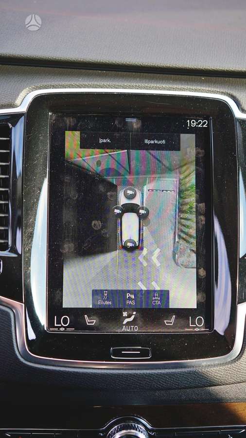 Volvo XC90, 2.0 l., off-road / crossover