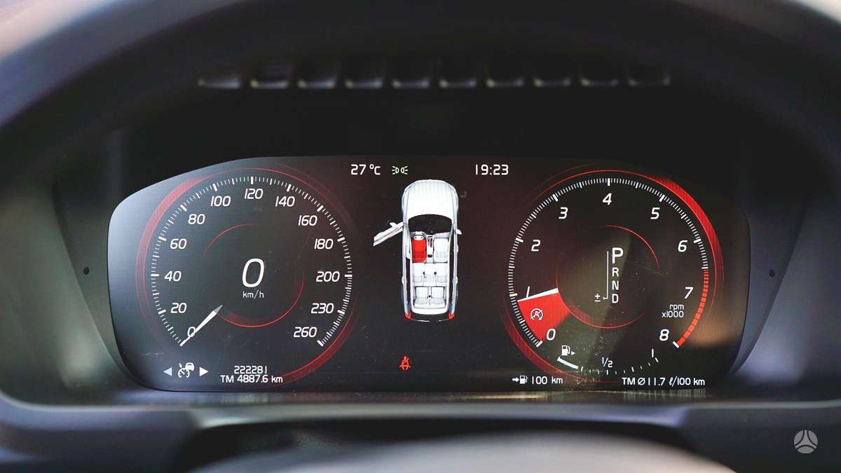 Volvo XC90, 2.0 l., off-road / crossover