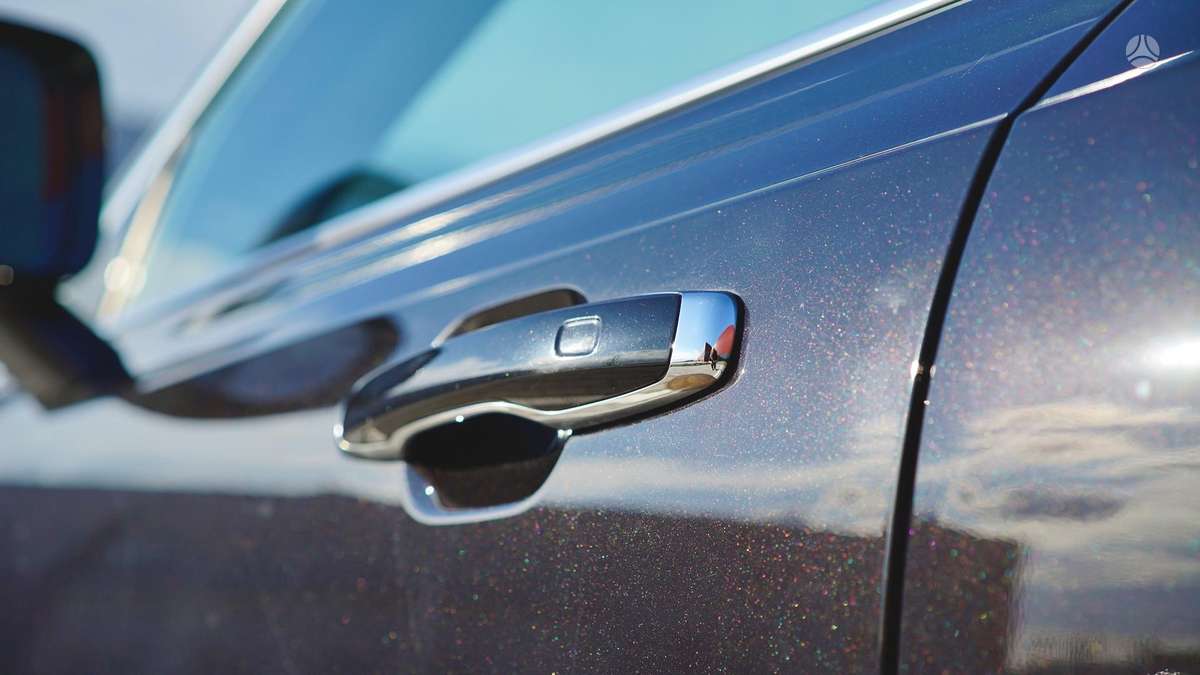 Volvo XC90, 2.0 l., off-road / crossover