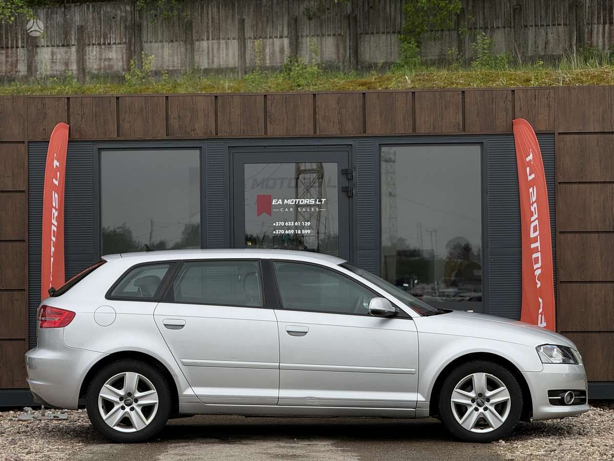 Audi A3, 1.6 l., hatchback