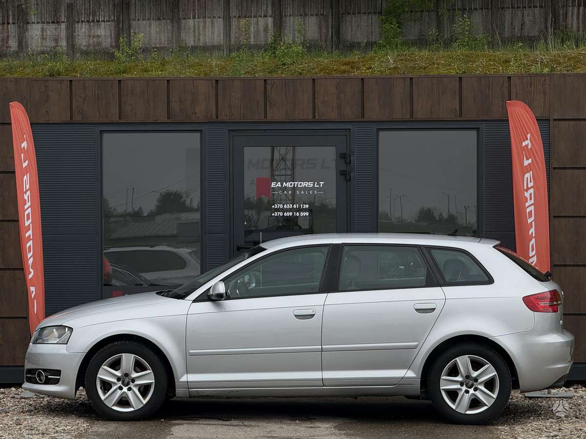 Audi A3, 1.6 l., hatchback